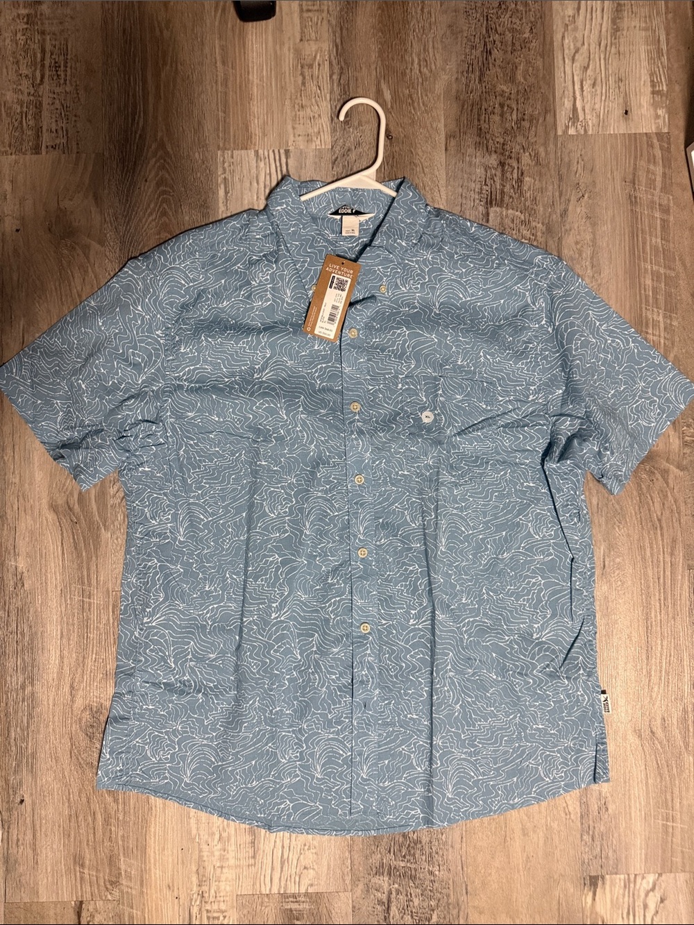 Eddie Bauer Light Blue Short-Sleeve Patterned Button-Down Shirt